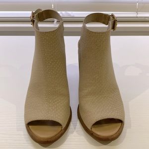 UGG nude leather heels size 7